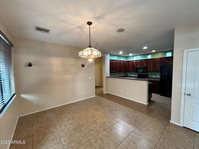 Building Photo - 2794 S Anderson Ln