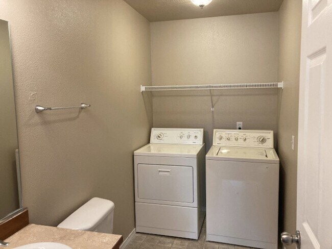 Building Photo - 114 N Bowdish Rd