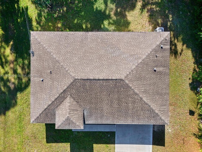 Building Photo - 1774 Glenridge St NW