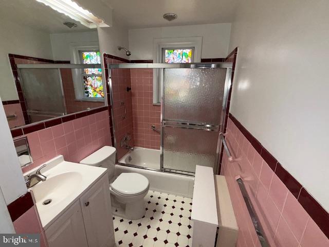 Building Photo - 417 E Fornance St