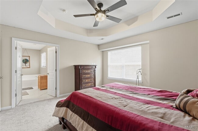 Building Photo - 422 Parkgate Dr