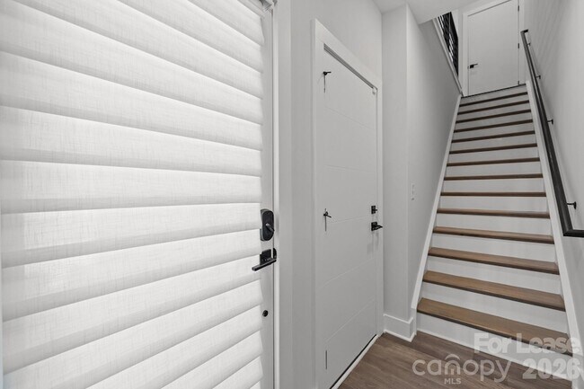 Building Photo - 1207 Minter Pl