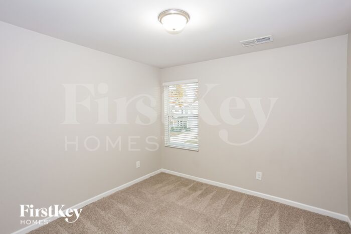 Building Photo - 9612 Hamel St