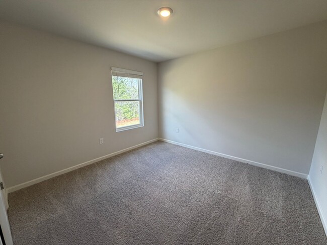 Building Photo - Brand New 5/3 House in Armuchee- $2,395