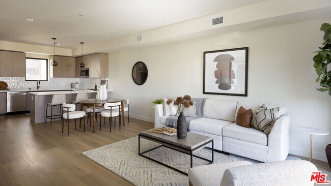 Building Photo - 3849 Don Tomaso Dr