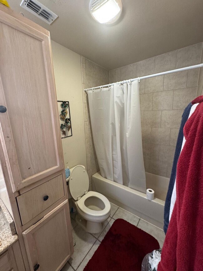 Building Photo - 218 Girasol Ct