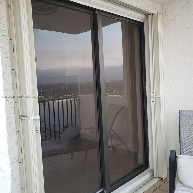 Building Photo - 1201 S Ocean Dr