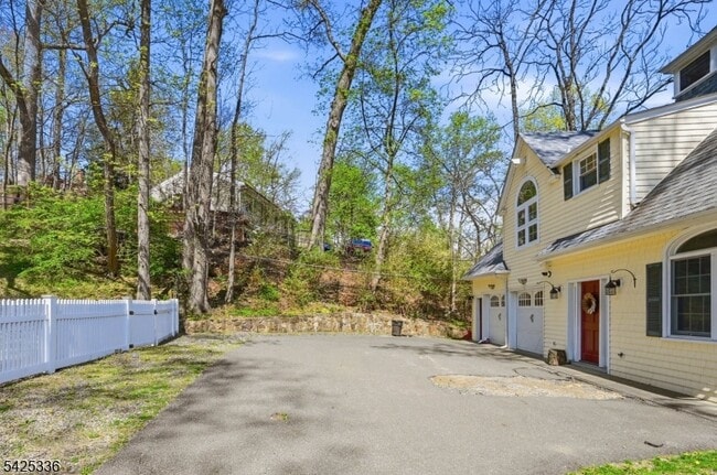 Building Photo - 1 Conklin Ave