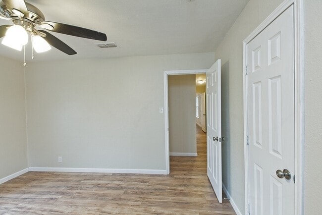 Building Photo - 1613 M Pl