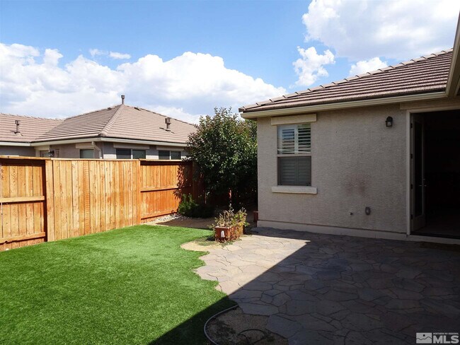 Building Photo - 494 Merganser Ln