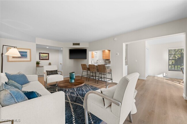 Building Photo - 208 Bobolink Way