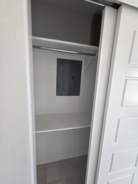 Closet Room #2 - 13101 Lopez Rd