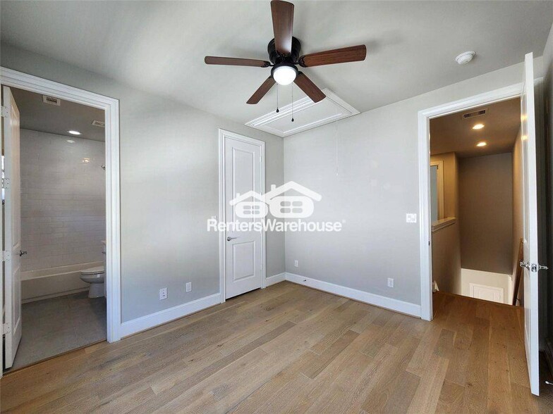Building Photo - 2609 Cottage Grove Green Dr