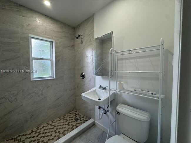 Building Photo - 1320 NW 87th St