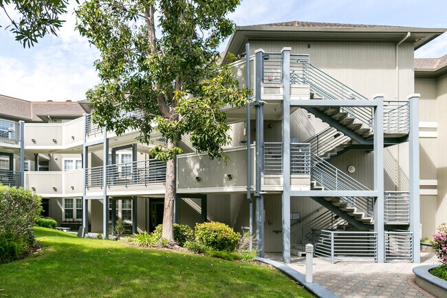 Building Photo - 880 Meridian Bay Ln