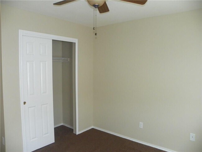 Building Photo - 14001 Cambourne Dr