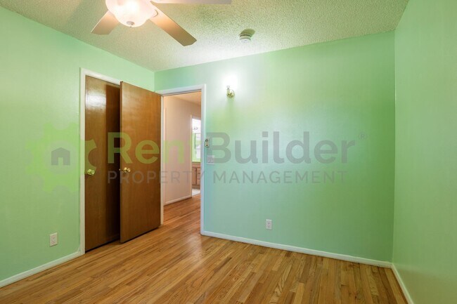 Building Photo - Call to schedule a showing at 505-808-6467