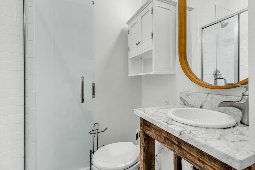 Building Photo - 40 Poinsett St