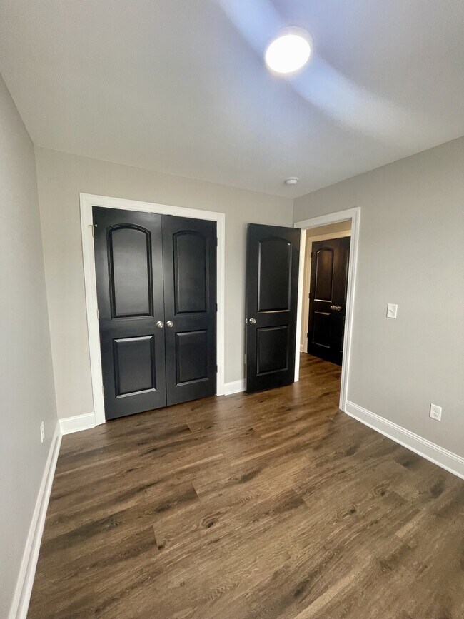 Building Photo - 1 Emanuel Ct