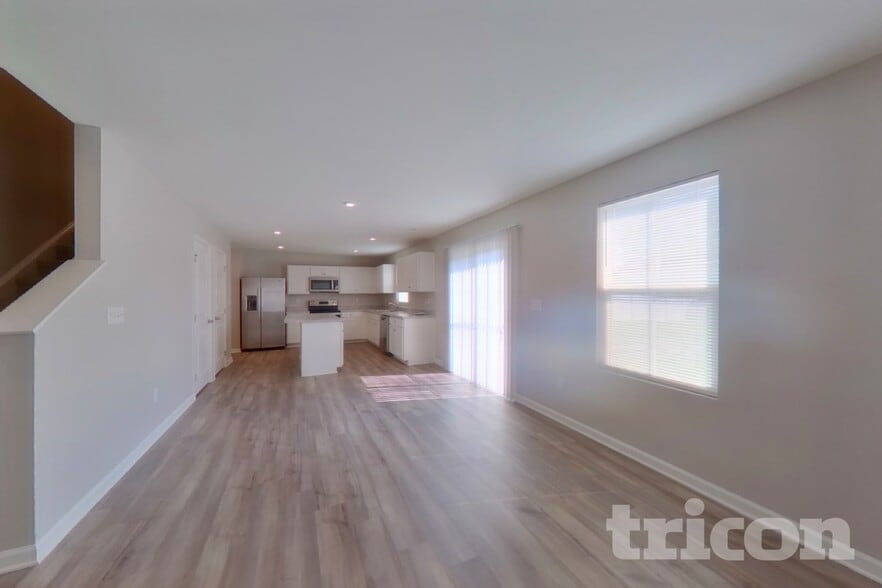 Building Photo - 5772 Camp Ct