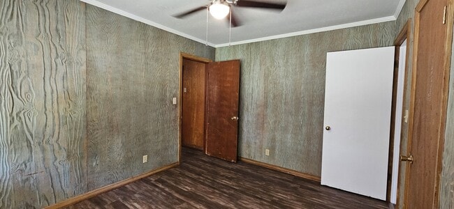 Building Photo - 2004 Roebuck St