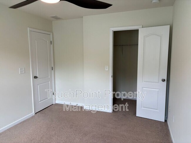 Building Photo - 78123 Rillstone Dr