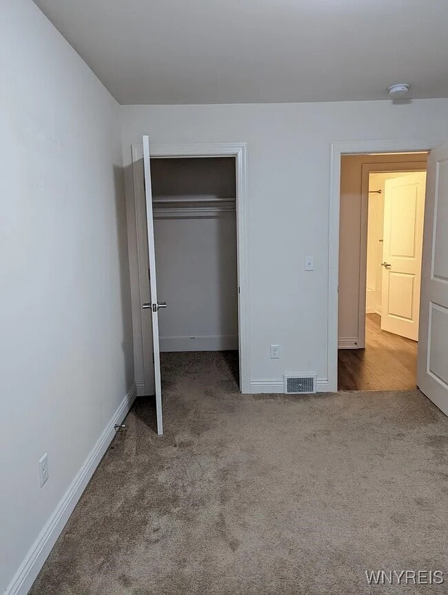 Building Photo - 77 Laverack Ave