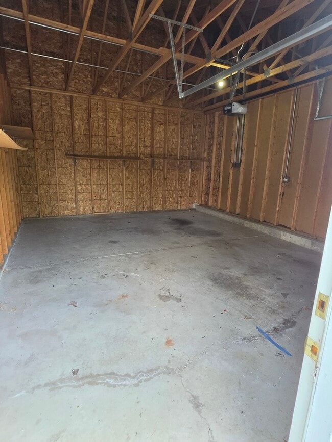 Building Photo - 101 Silverstone Dr