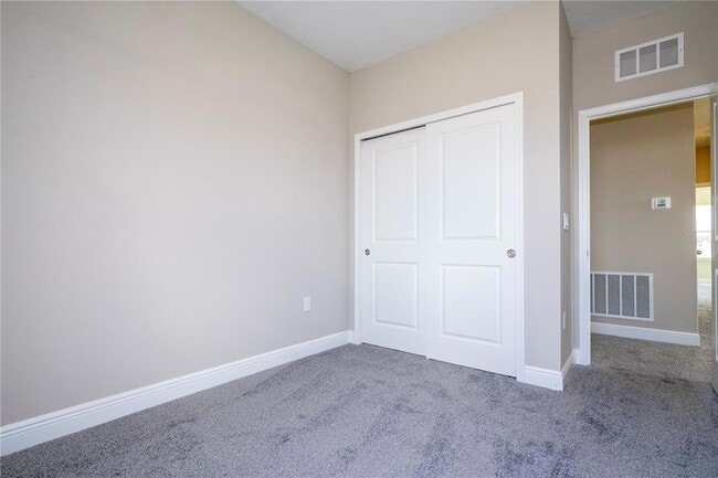 Building Photo - 16350 Hamlin Vw St