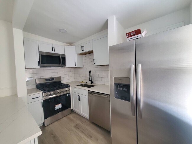 Building Photo - 13407 Puritas Ave