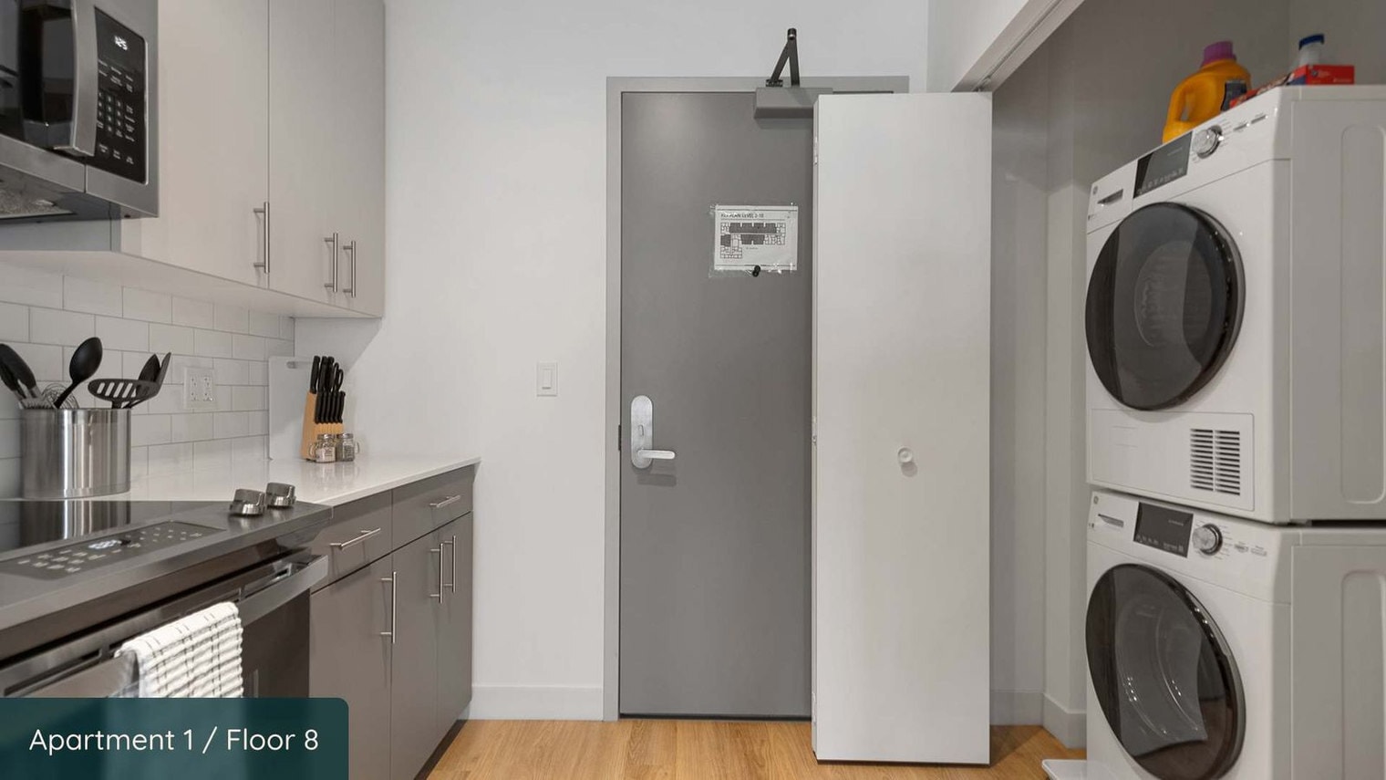 Building Photo - 853 W Blackhawk St