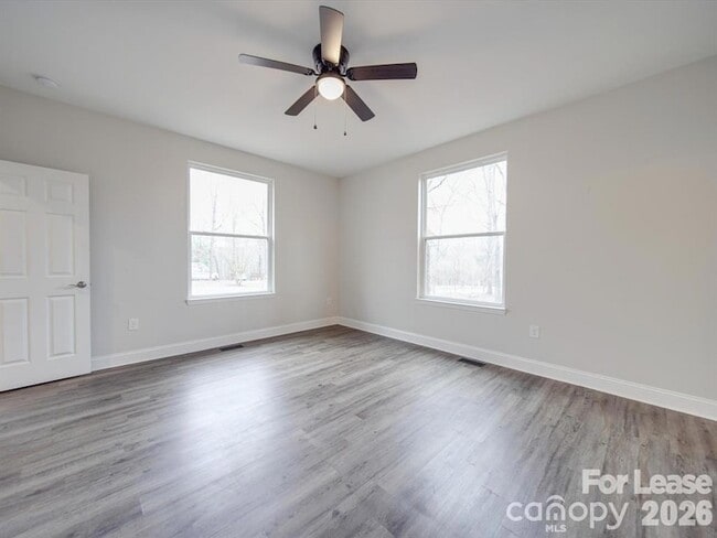 Building Photo - 824 Woodrun Dr