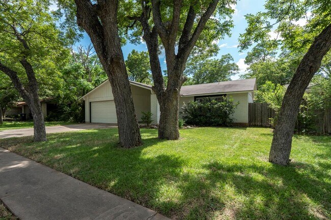 Building Photo - 12314 Double Tree Ln