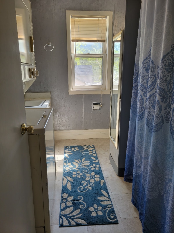 Building Photo - 288 E 1st St