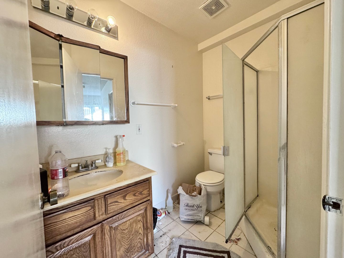Building Photo - 1444 Centinela Ave