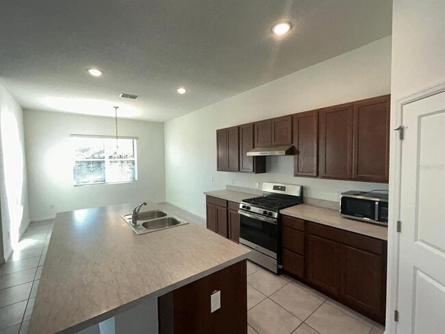 Building Photo - 2012 Raulerson Ct