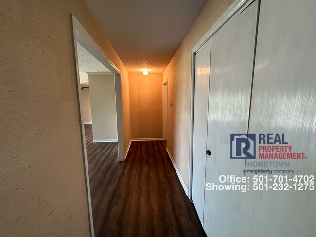 Building Photo - 501 Belvedere Dr
