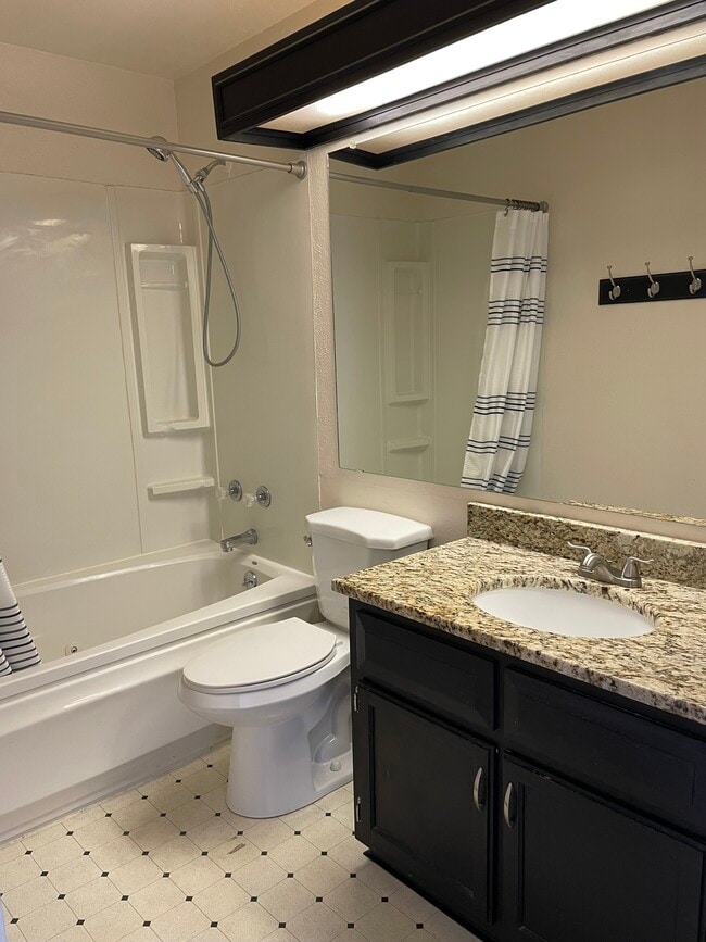 Building Photo - 473 Rolling Hills Dr