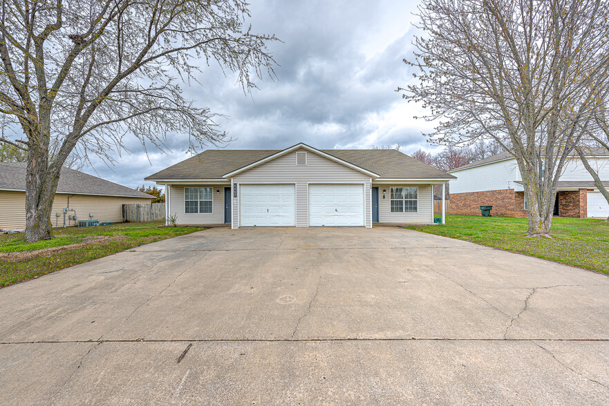 Building Photo - 4660 W Dover St