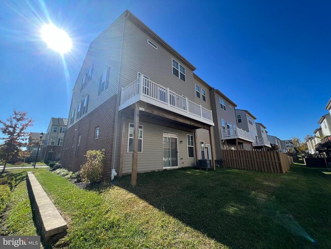Building Photo - 3501 Landing Way