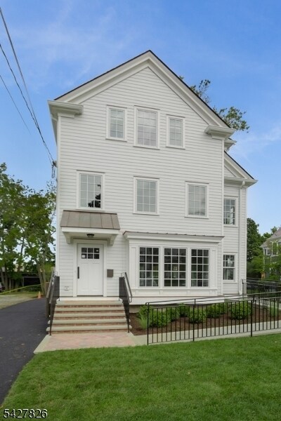 Building Photo - 113 Washington St