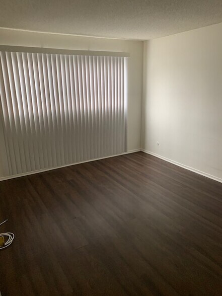Masterbedroom - 901 N Cedar St