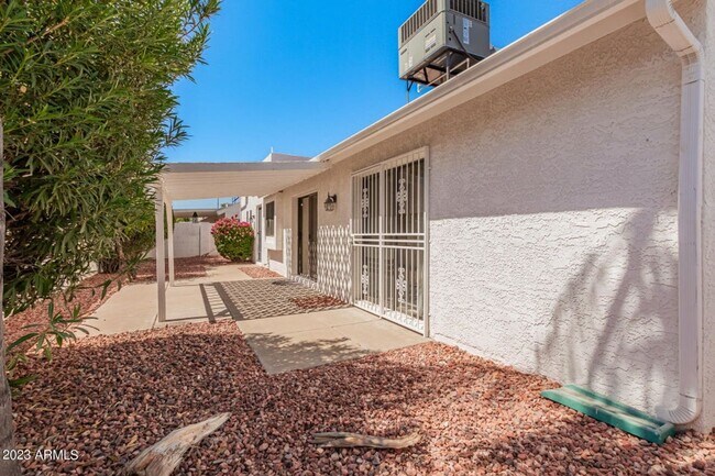 Building Photo - Gorgeous 2/2 bed/bath in North Phoenix by ...