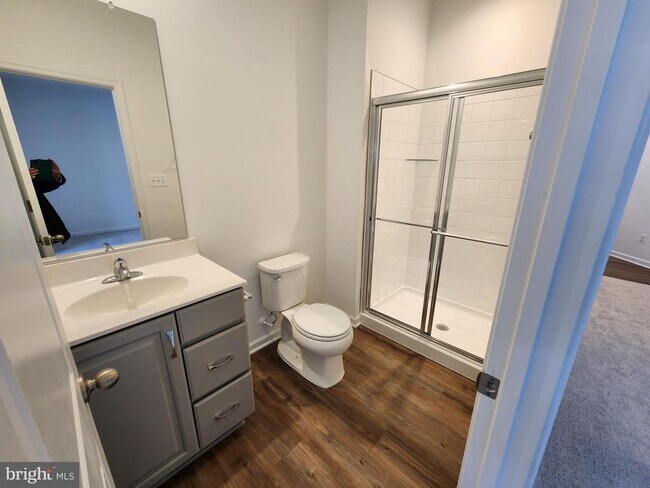 Building Photo - 500 Husky Trl