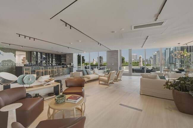 Building Photo - 1400 Biscayne Blvd