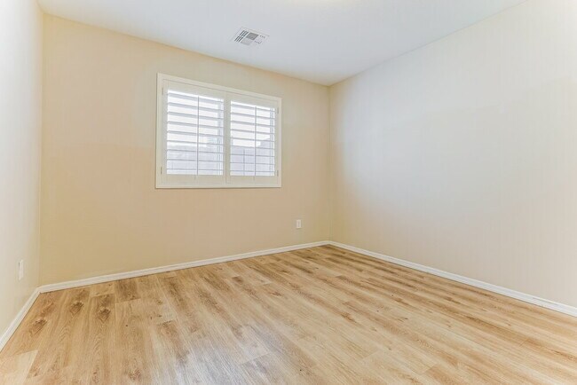 Building Photo - 8127 S 5th Ave