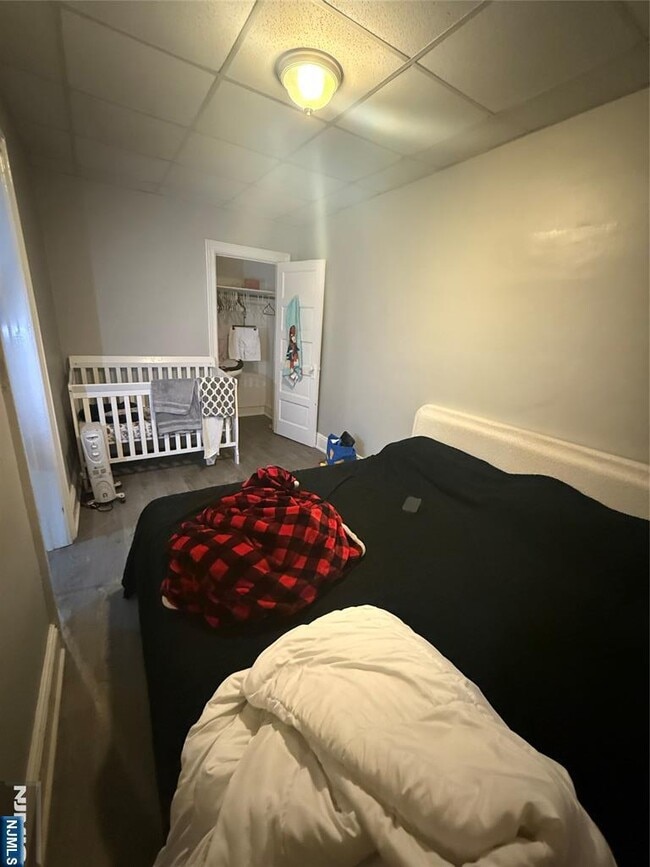 Building Photo - 322 Anderson Ave