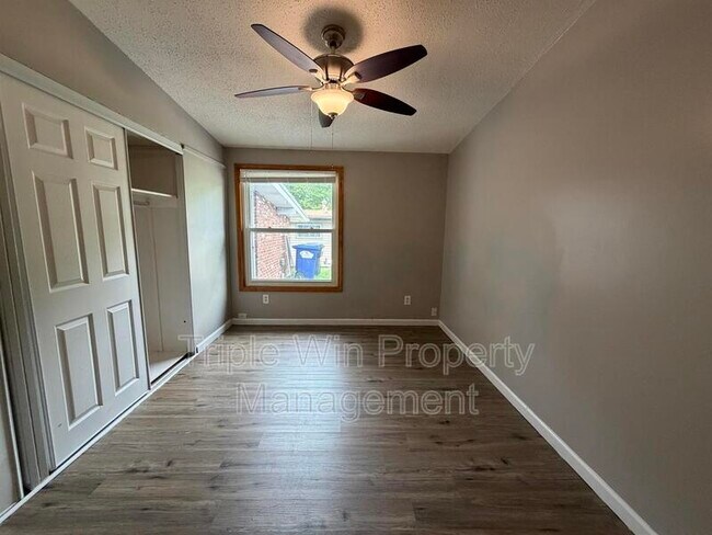 Building Photo - 810 St Anthony Ln