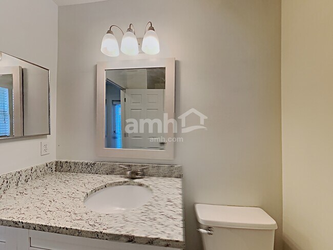 Building Photo - 2905 Empress Ct