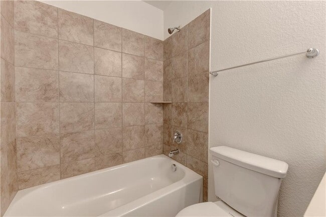 Building Photo - 1328 Kneehigh Ln